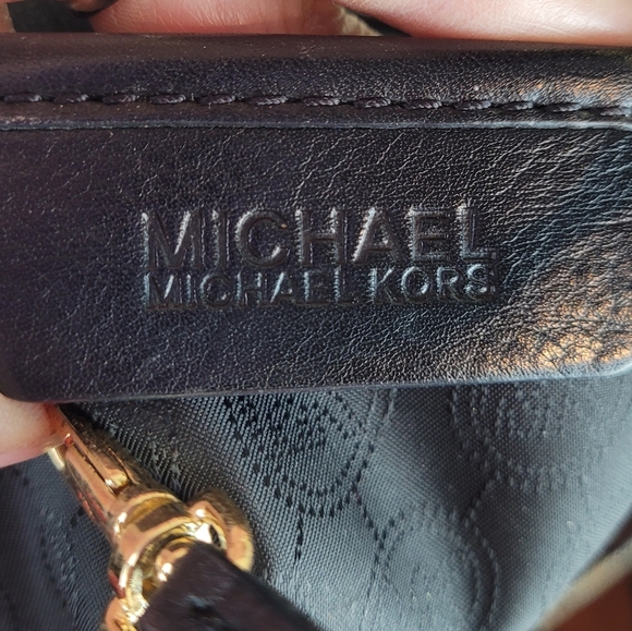 (1308)  Beautiful MICHAEL Michael Kors Womens Handbag - Picture 7 of 14